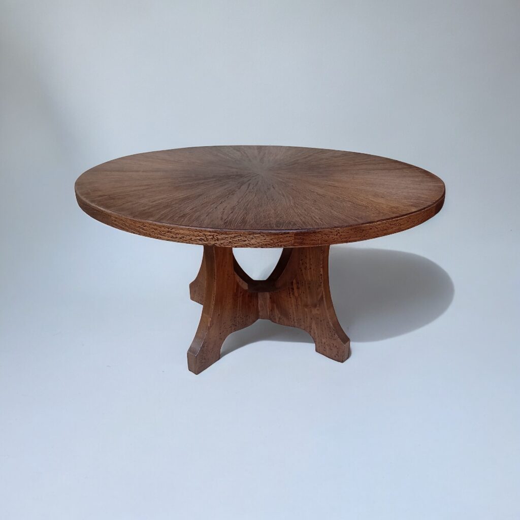 ROUND DINING TABLE IN 60 DIAM IN GOLDEN BROWN COLOR
